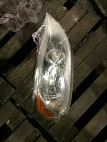Farol volvo xc60 2011