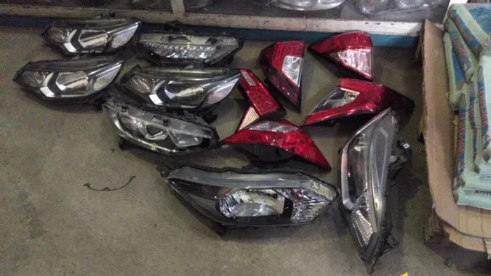 Faróis e lanternas originais Honda Civic Fit city crv hrv new civic g10