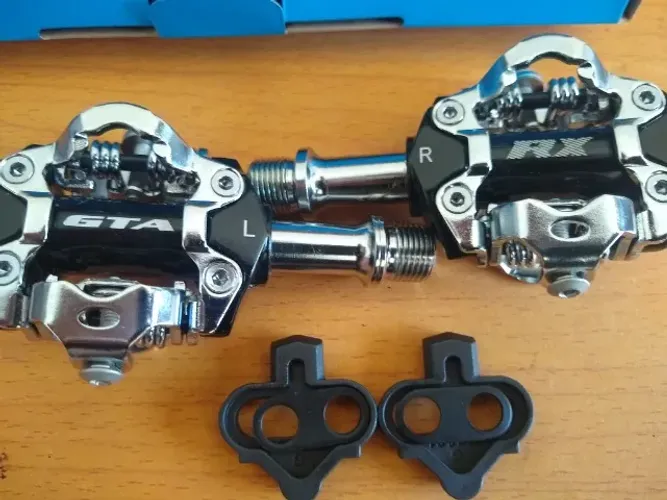 Pedal Clip Gta Alumínio Rolamentos Selados De Bike Com Tacos