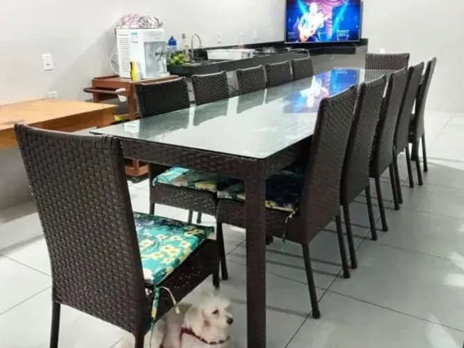 Mesa + 12 Cadeiras estofadas - Fibra Sintética e Alumínio - 12x Sem Juros