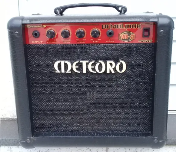 Amplificador  Cubo Meteoro - Demolidor FWB 20 - 80 W 
