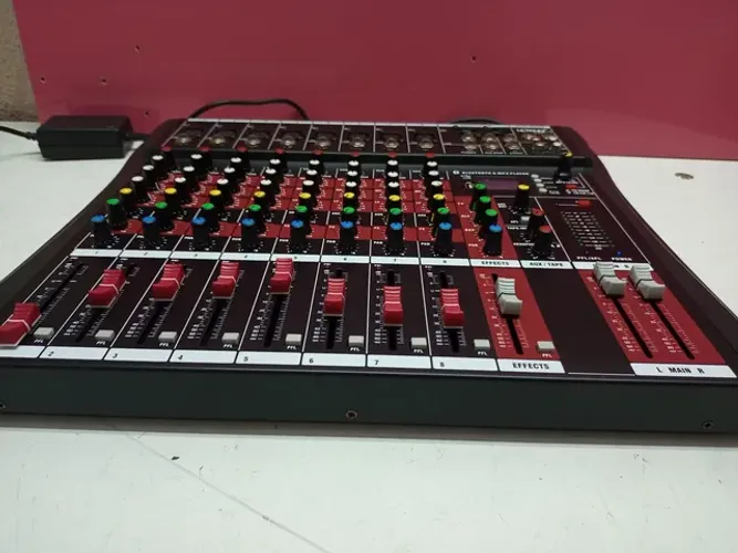 Mesa de Som Lelong Le-711 C/ garantia