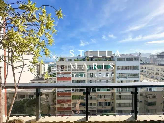 Rua Bulhões de Carvalho. Apartamento à venda de 167 m2 com 3 quartos, em andar alto, refor