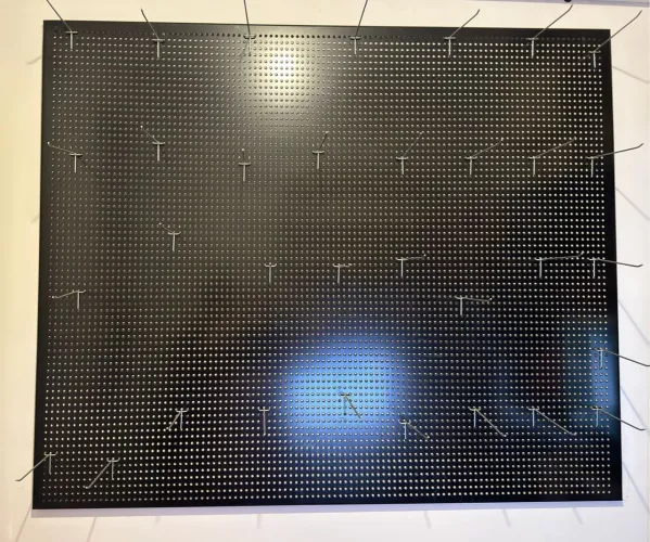 PAINEL GRANDE DE AÇO PARA PRODUTOS/FERRAMENTAS