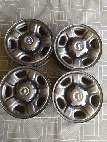 Rodas aro 16 S10 6 furos