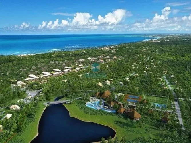 Terreno à venda no Condomínio Praia Bella, 700m² - Praia do Forte, Litoral Norte da Bahia