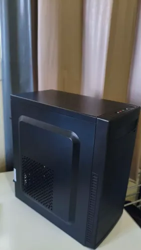 Gabinete/CPU KMEX, processador Intel I3, 4 GB RAM, SSD 120 GB