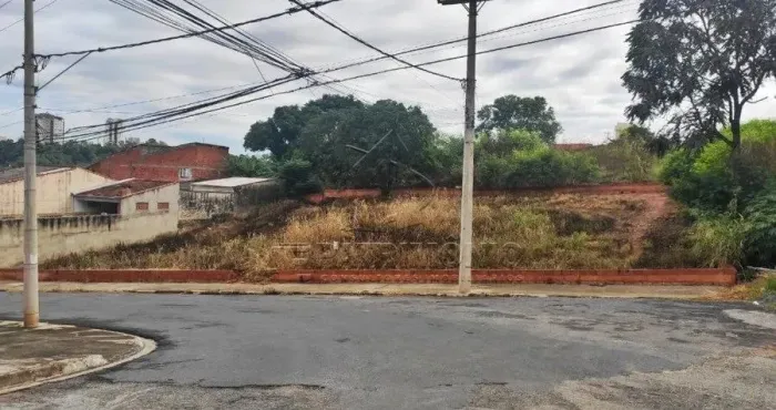 TERRENO, Bairro Santos Dumont