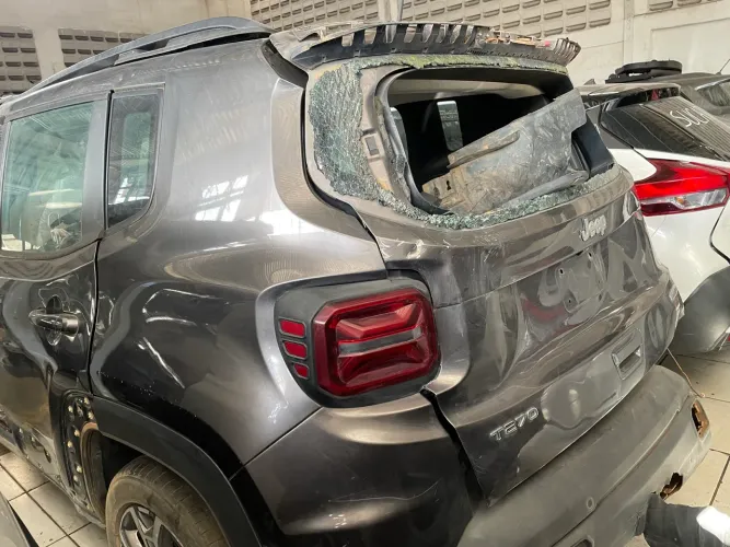 Sucata jeep renegade longitude t270 1.3 turbo 2023 