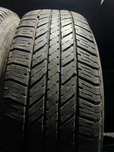 Pneu 265/65/17 Bridgestone 90 % Vida