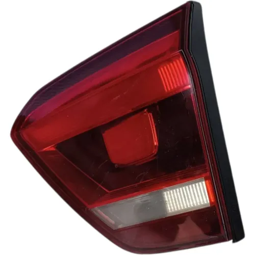 Lanterna Tampa Traseira Lado Direito Vw Fox 2013 2019 - Direito/passageiro - Vermelho