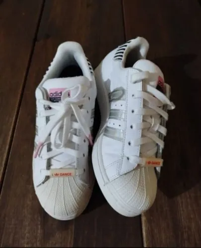 Adidas Superstar bold 34