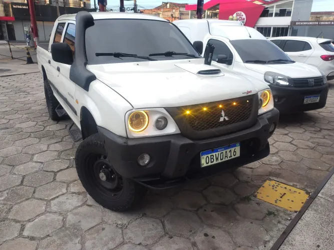Mitsubishi L200 GL 2.5 4X4 CD Diesel 2012