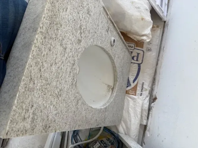 Pia de granito com Cuba para banheiro