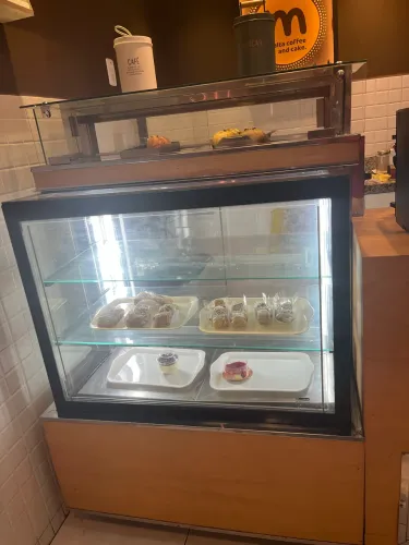 Vitrine Refrigerada e Aquecida para Confeitaria / Cafeteria