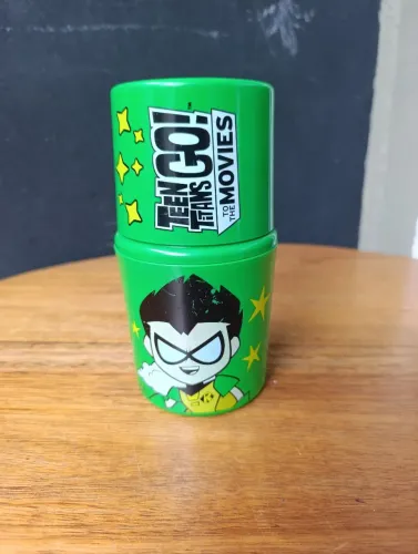Copo Moringa Colecionável Robin Jovens Titãs Teen Titans Go! Giraffas 2018