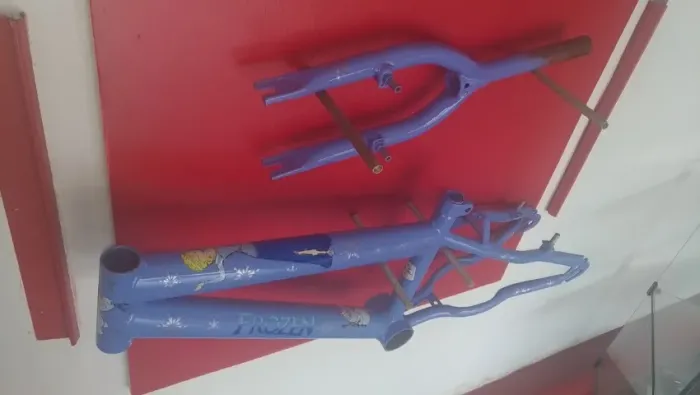 Quadro + Garfo 16 com pintura da Frozen