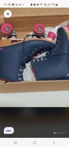 Patins 4 rodas botinha azul marinho. Feminino.