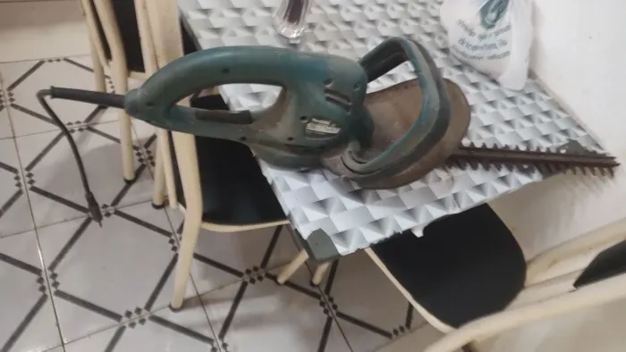 Aparador de cerca viva