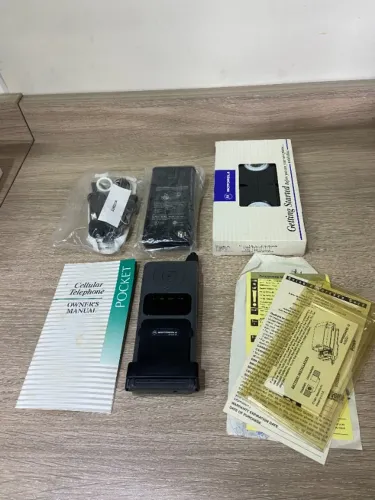 Celular Motorola Dynasty 52122 P/ Colecionadores