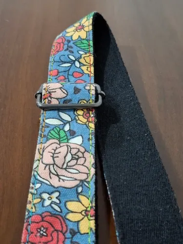 Correia para Ukulele ou Violão - Ohana