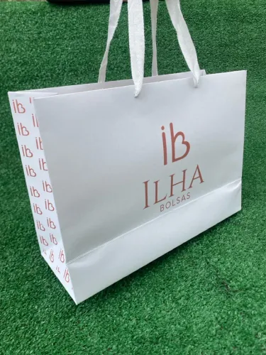 SACOLA PERSONALIZADA DE PAPEL (PARA PRESENTE)