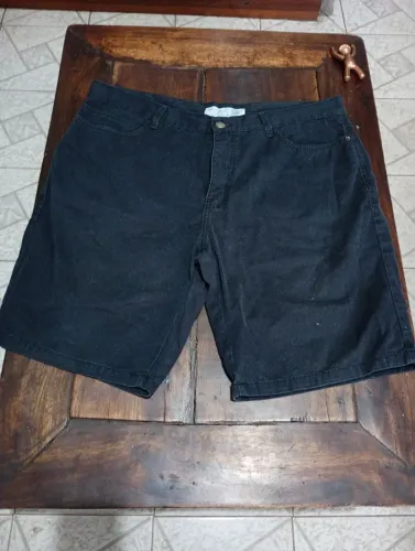 Shorts Jeans Preto Sarja da DENIN. Num 50