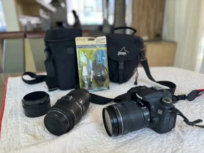 Câmera Canon Profissional com lentes 