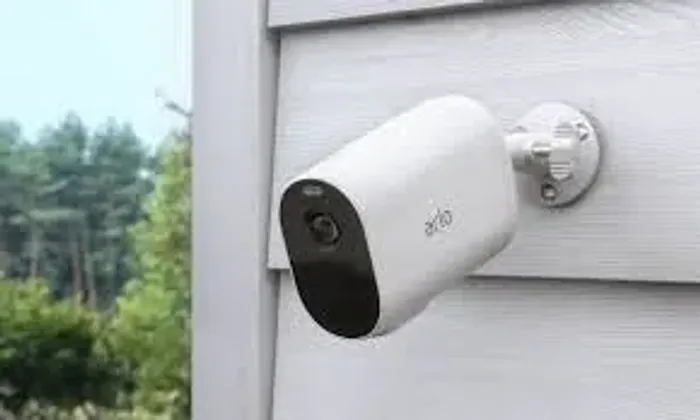 Camera de segurança Arlo Essential XL (bateria estendida) com WIFI