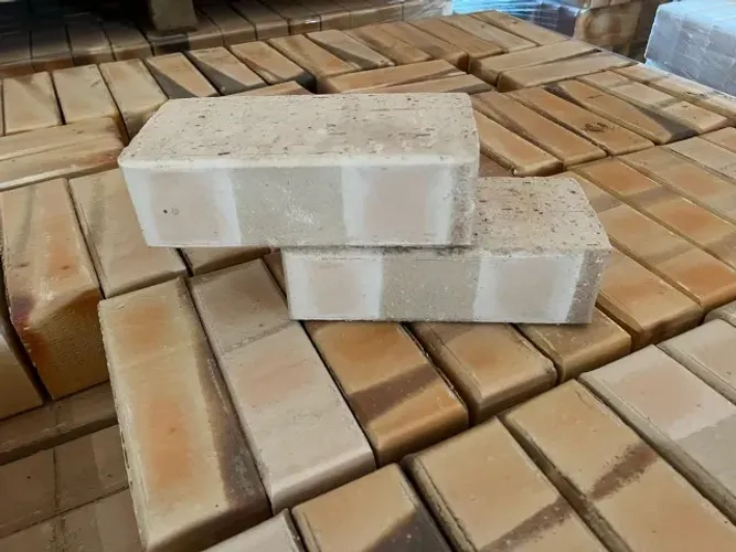 TIJOLO MACIÇO APARENTE VERMELHO, BRANCO E BRANCO MESCLADO