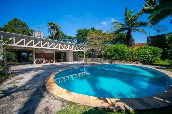 Casa com 4 dormitórios, sendo 2 suítes para venda Granja Viana - Cotia - SP