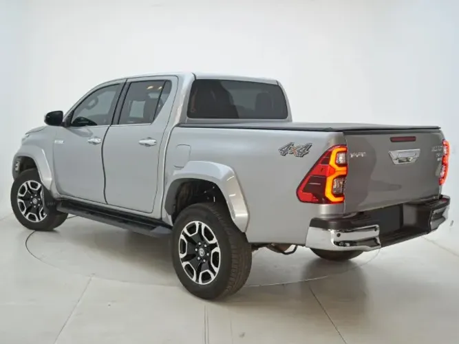 Hilux 2025 Airbag Parachoque Lanterna Farol Porta Cambio Motor Retrovisor Capo Sucata