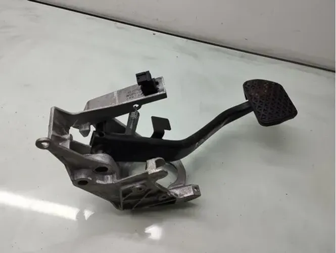 Pedal Bmw 318i 2012