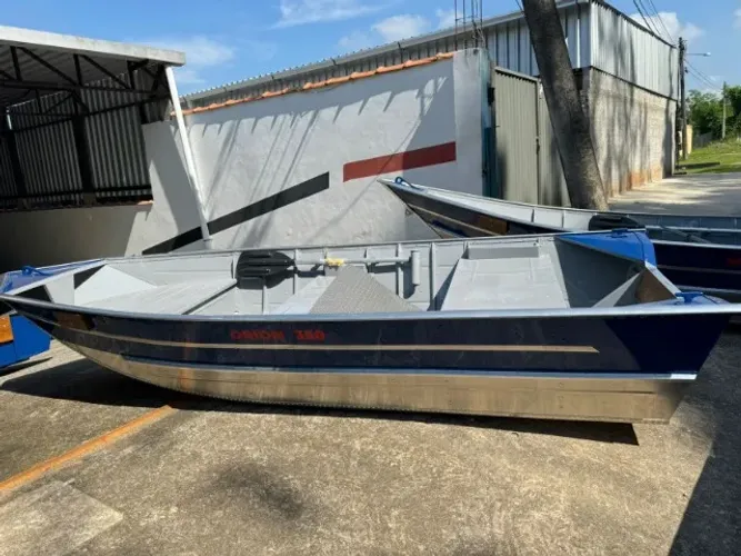 BARCO DE ALUMINIO 3,5 METROS SEMI CHATA NOVO