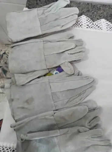Luvas de raspa novas 