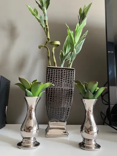 Vaso Decorativo preto (somente o grande)