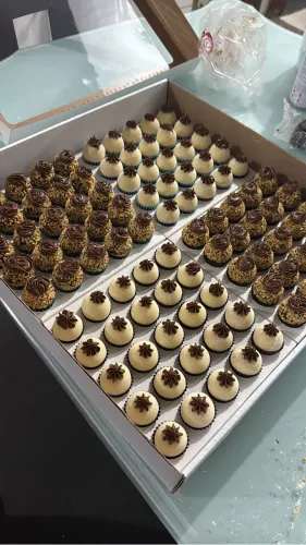 Docinhos - Brigadeiros & Bolos 