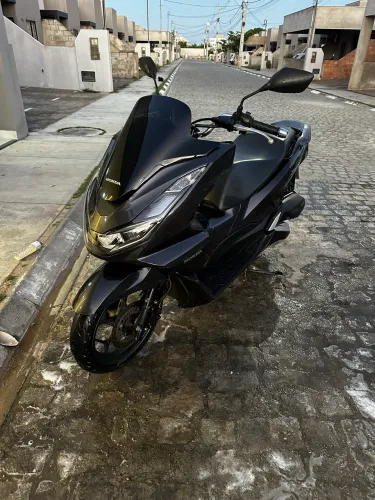 PCX160 2023 quitada e emplacada 25 Conservadíssima!