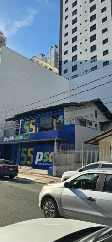 Balneário Camboriú- CASA de 500M²- na Rua 500-Centro. Estuda-se permuta