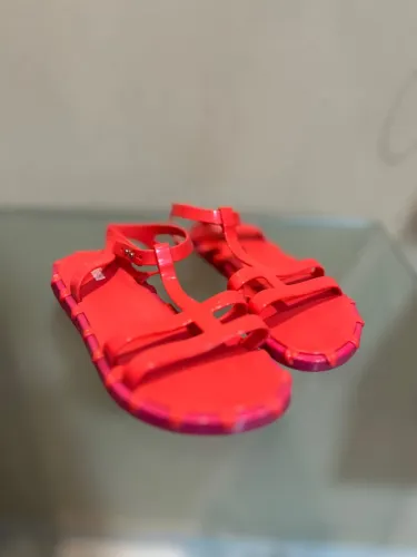 Sandálias feminina laranja com rosa 