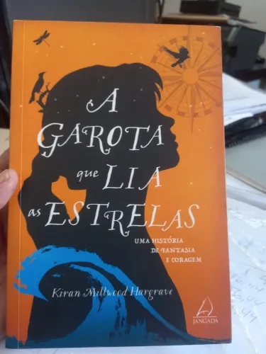 A Garota que Lia as Estrelas - Livro