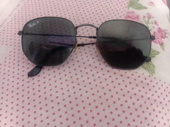 Oculos escuros importado de marca 