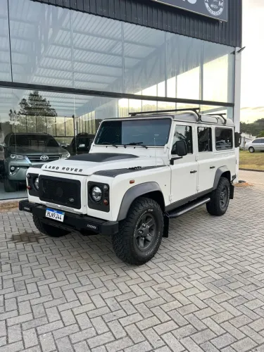 Land Rover Defender 110 2.4 2010
