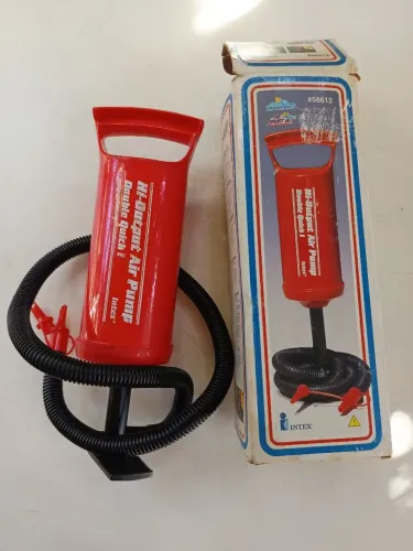Bomba manual para infláveis