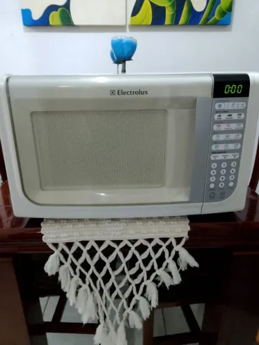 Microondas Eletrolux 31 LTS.