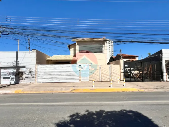 EXCELENTE SOBRADO COMERCIAL LOCALIZADO NA COMANDANTE COSTA EM FRENTE AO COLÉGIO CORAÇÃO DE