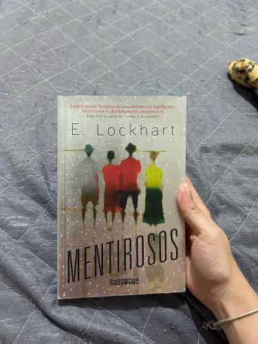 LIVRO MENTIROSOS EM PERFEITO ESTADO