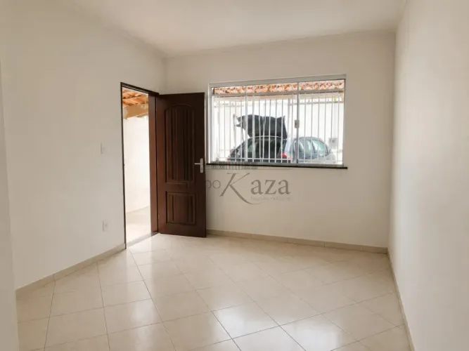 Casa Sobrado - Cidade Jardim - Jacareí - 2 Dormitórios - 101 m².