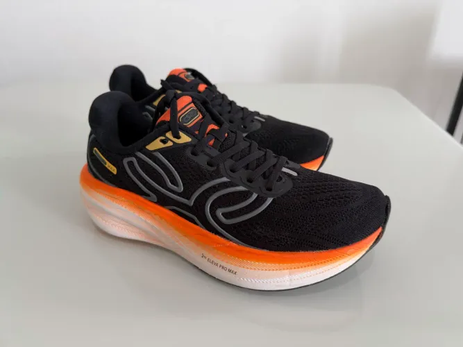 Tênis Nike Corre Max 38