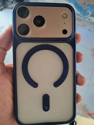 Vendo ou troco Iphone XR 128 gb na carcaça do 17 ,OBS:LER A DESCRIÇÃO 